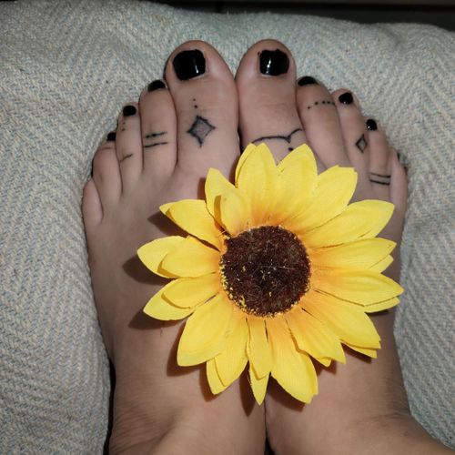 _2feetgirl_'s avatar