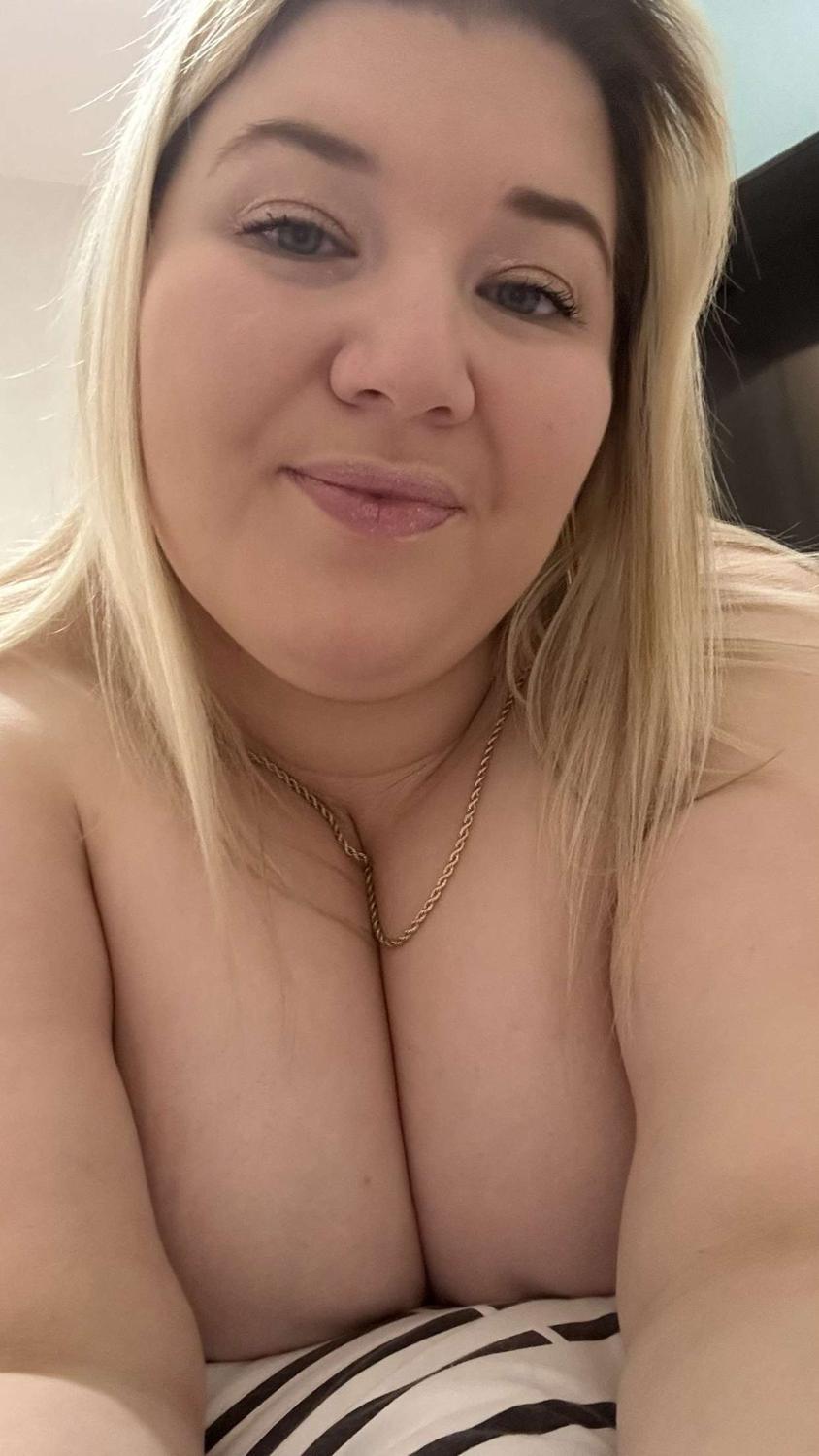 Bettyboobs_bbw's media