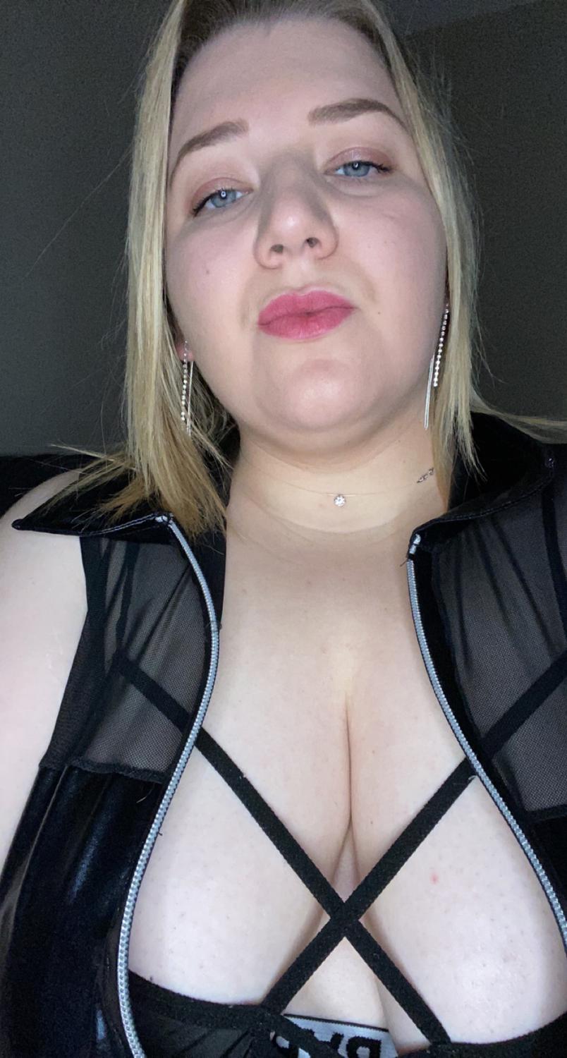 Bettyboobs_bbw's media