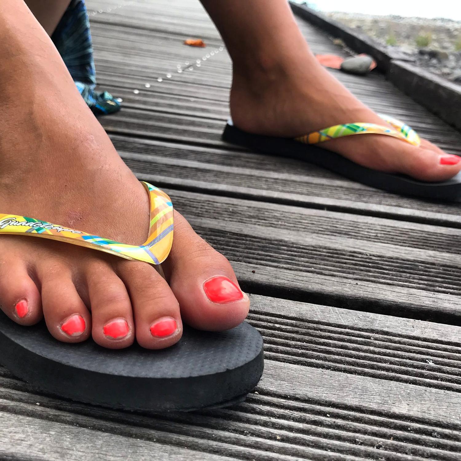 Carlagirlfeet's media