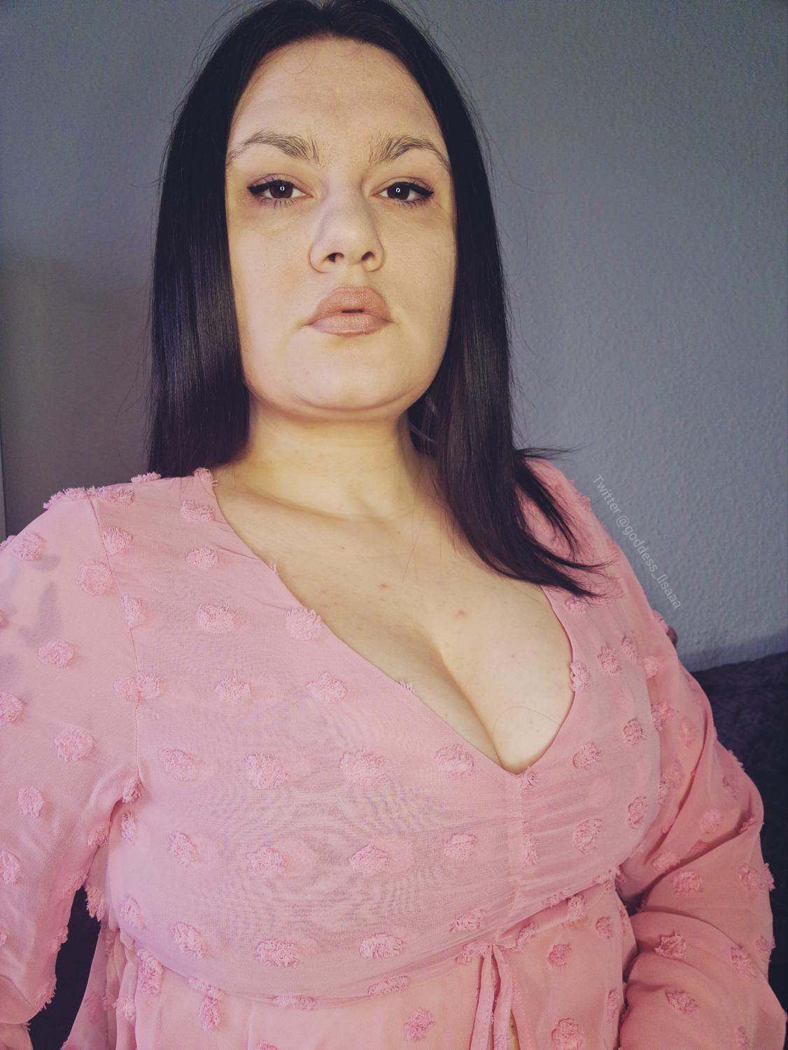 Curvymilf's media