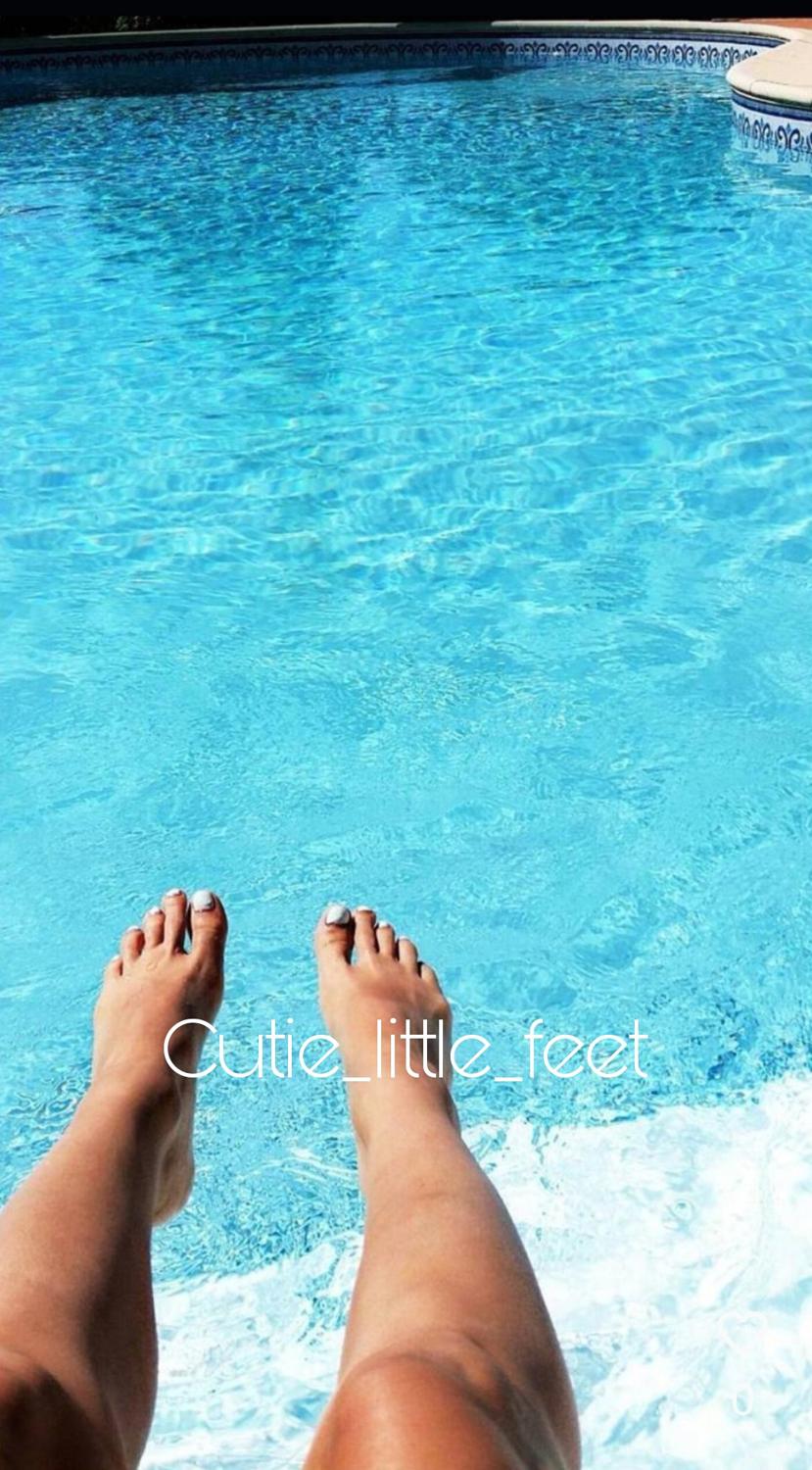 Cutie_little_feet's media