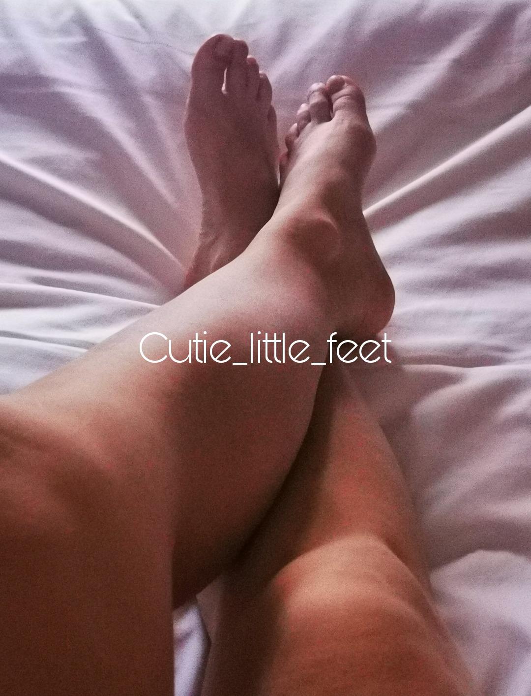 Cutie_little_feet's media