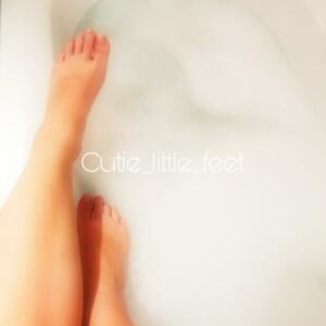 Cutie_little_feet's media