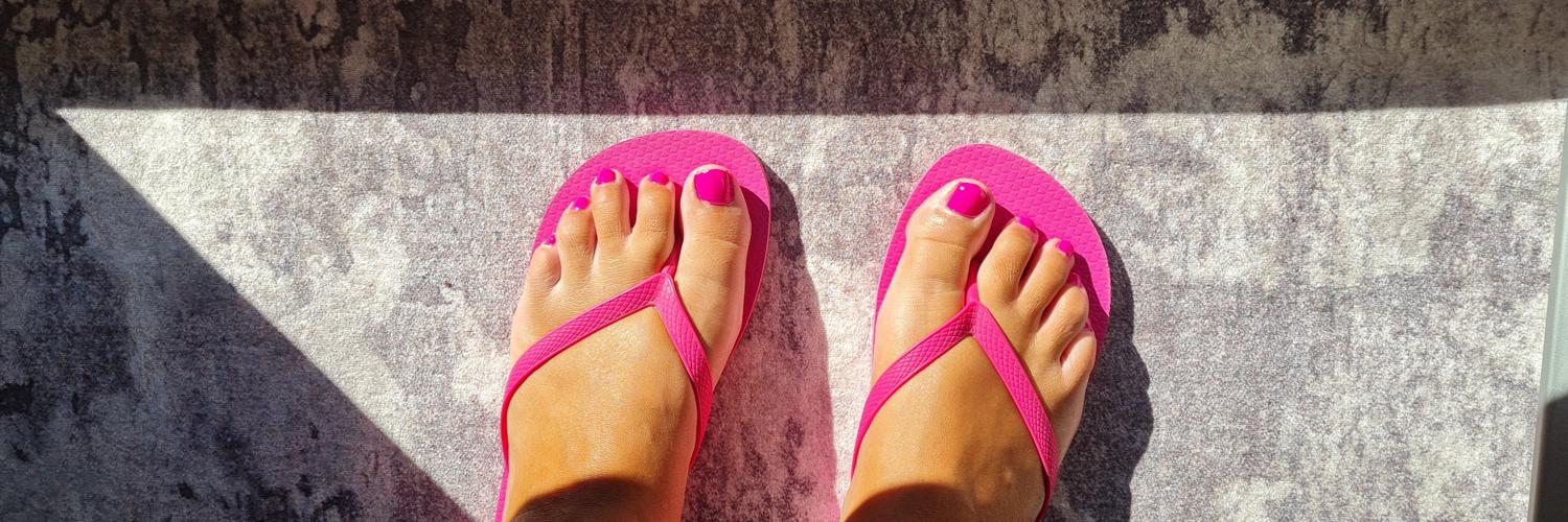 Feet_curvy_women's media