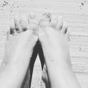 Feet_curvy_women's media