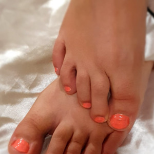 Feet_fetish_girl19's media