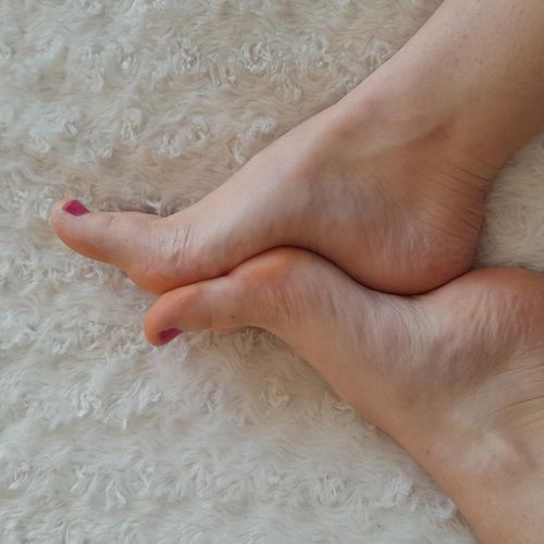 _feetmodel's avatar