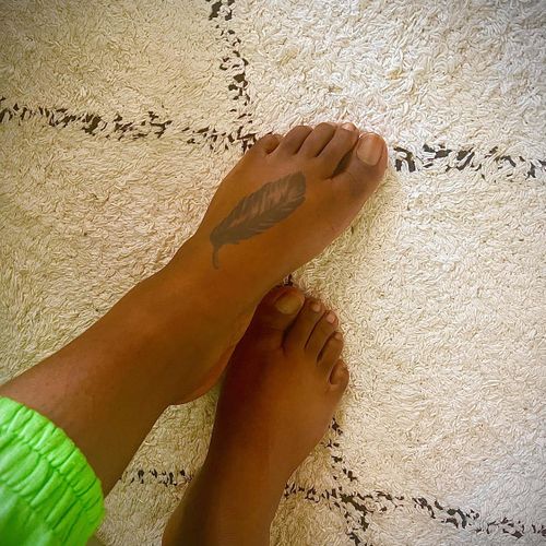 Female_feet's avatar