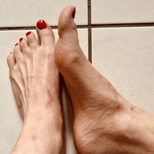 French_sexy_little_toes's avatar