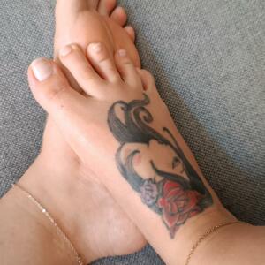 Frenchtattoooedfeet's media