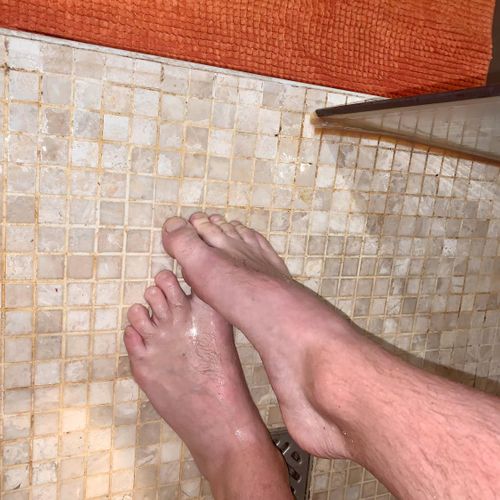 Gayfeetlover2022's avatar