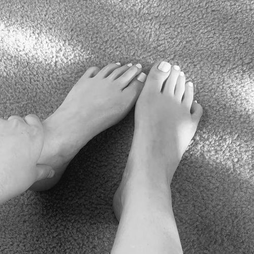 Girlfeet_pink's avatar