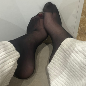 I_love_nylons's media