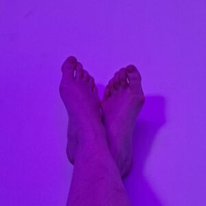 Ninifeet_8's avatar