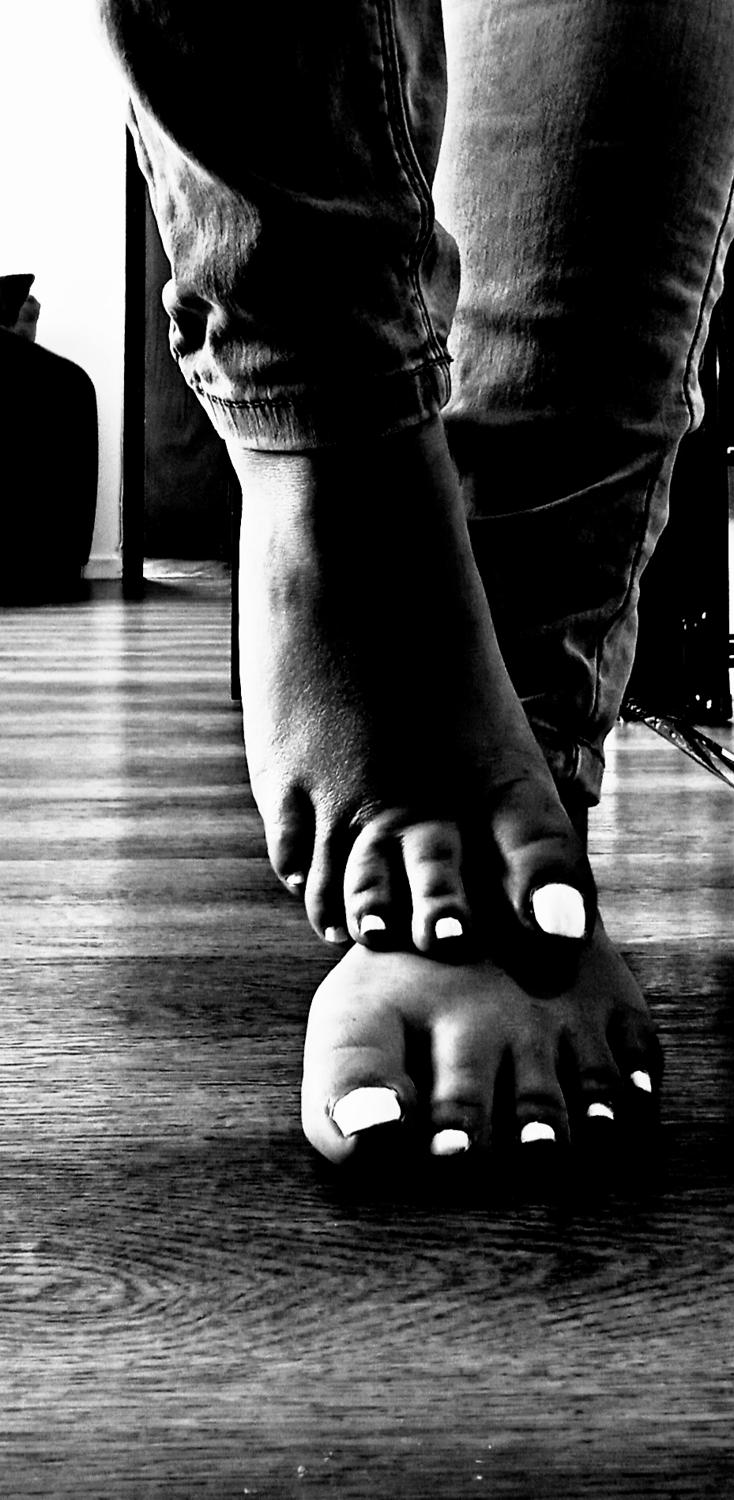 -pieds-femme-'s media