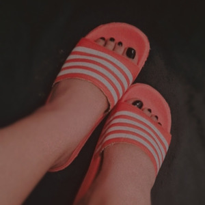 Piedsgirly-feet's media