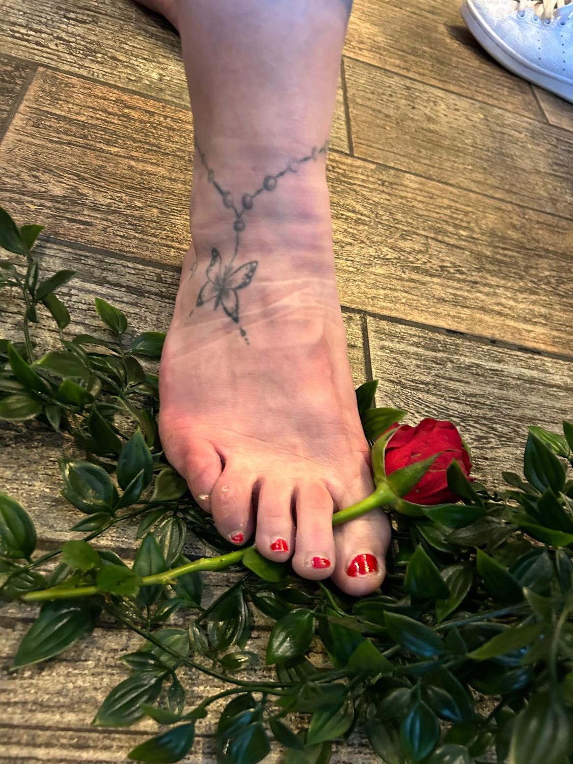 Sexy-foot-love-body-duo-solo's media