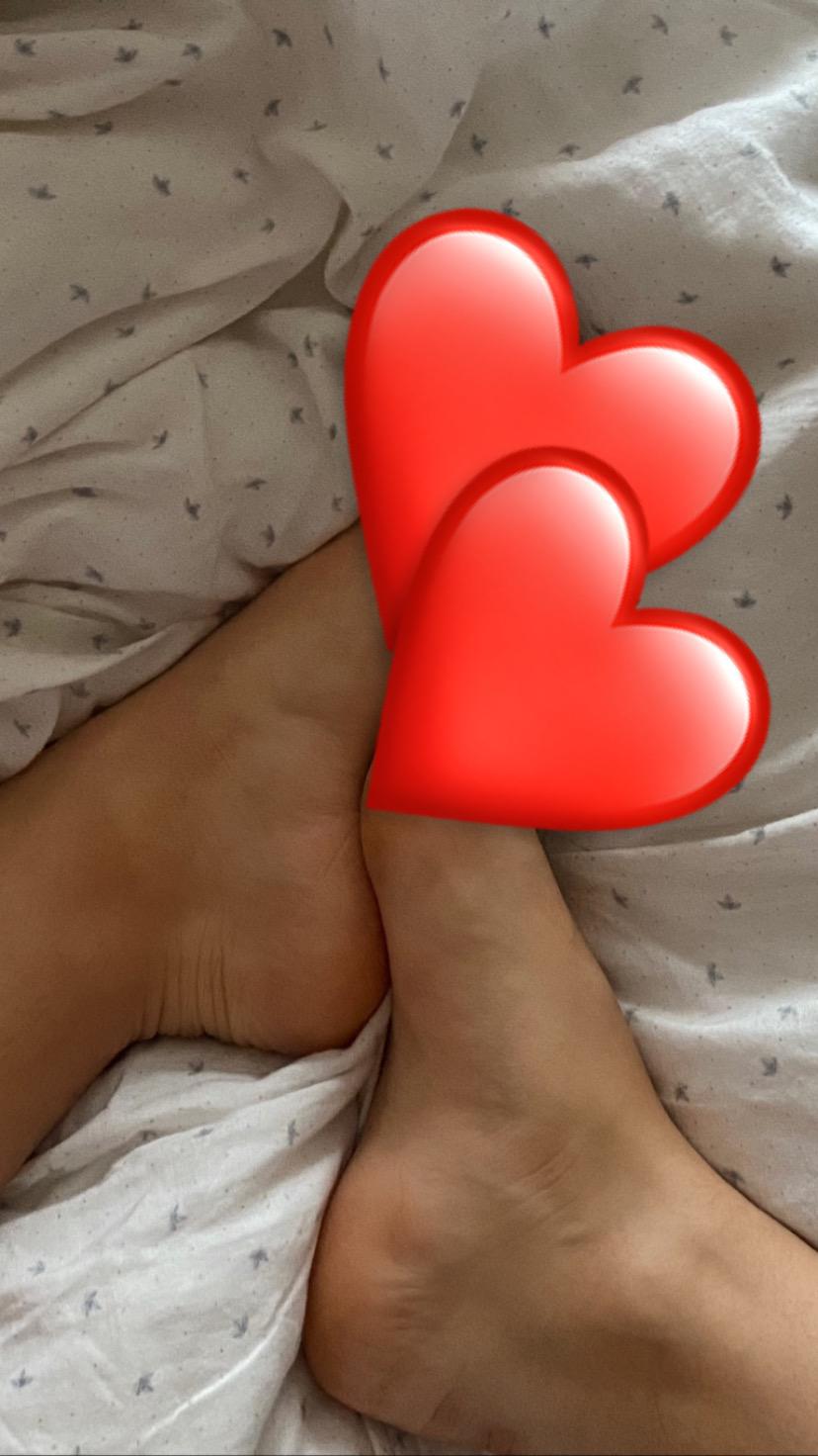 Sonia_feetlove's media