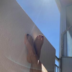 Sweet-feet-nude's avatar