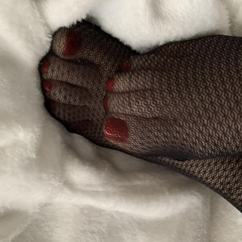 The_pretty_french_foot's avatar